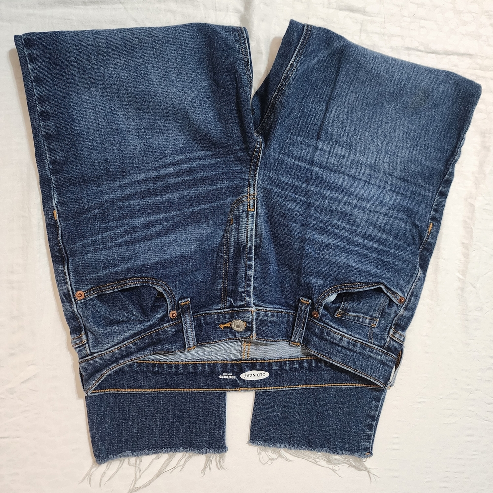 Old Navy Blue Raw-Hem Cropped Jeans